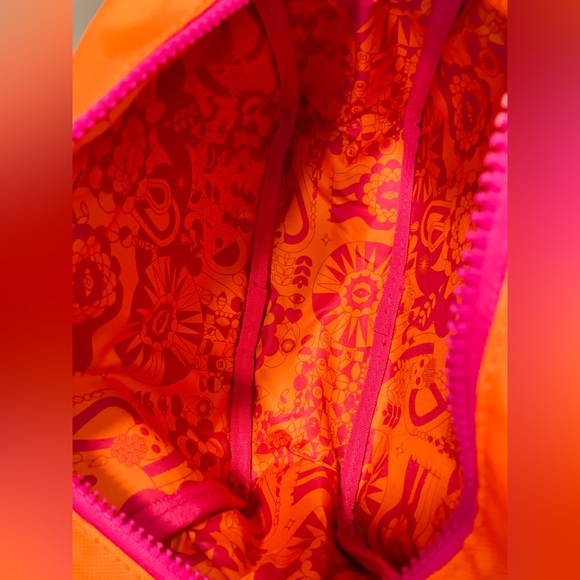 Amika Bold Pink & Orange Cosmetic Bag ๐ Travel Organizer ๐ - Picture 6 of 8